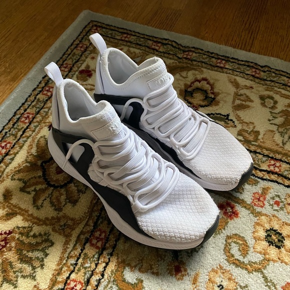 Jordan’s - Picture 2 of 3